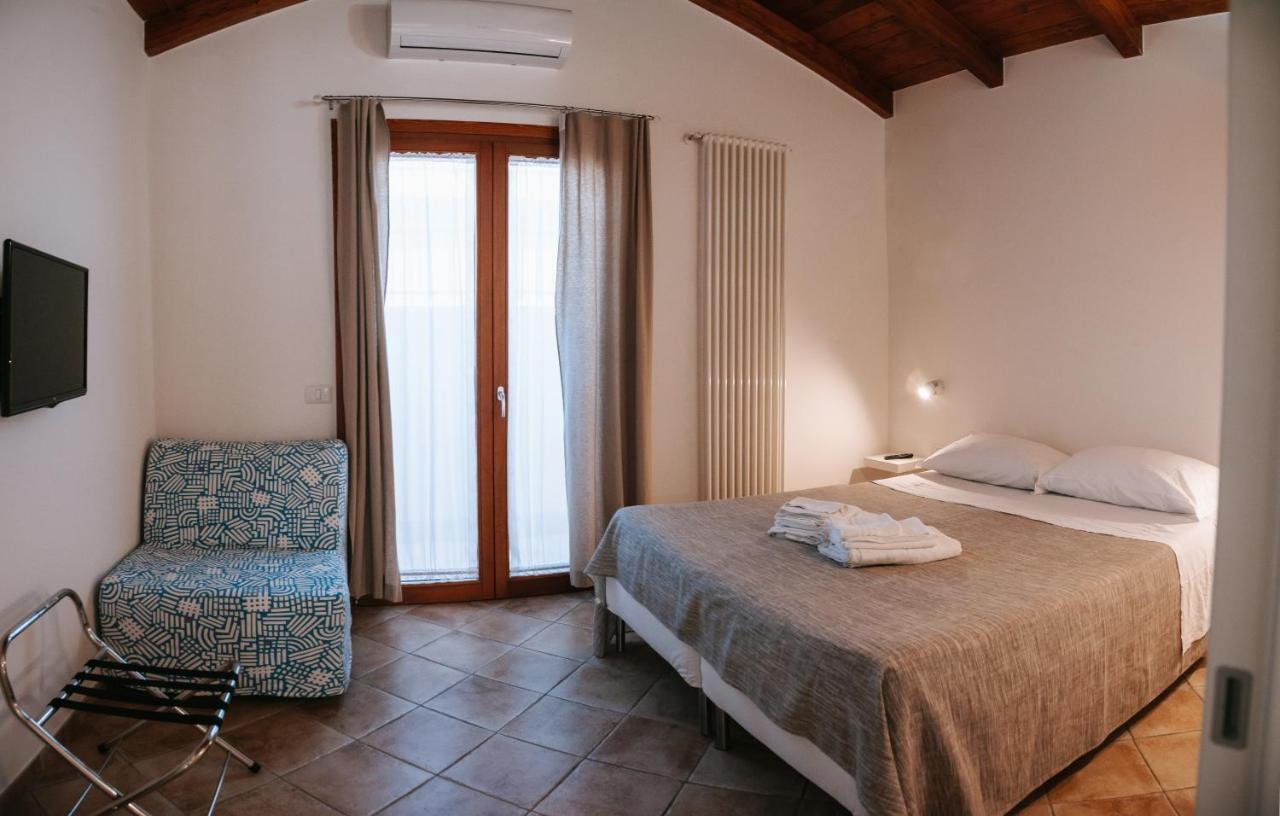 Magnolia Rooms Civitavecchia Exterior foto