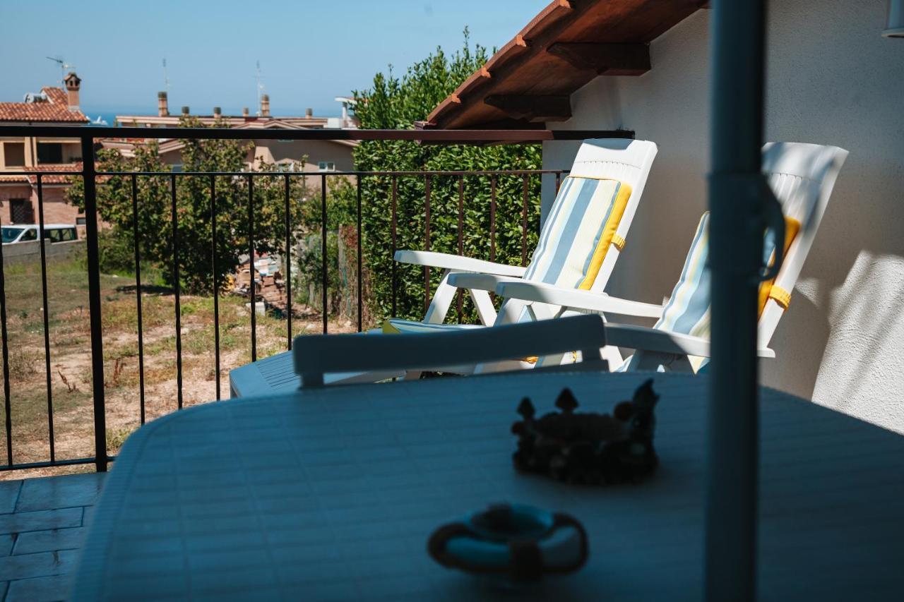Magnolia Rooms Civitavecchia Exterior foto